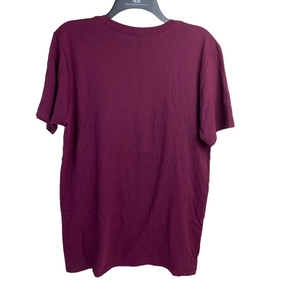 Harry Potter NWT Men’s M Gryffindor Quidditch Gold Maroon T-Shirt House - Picture 2 of 6